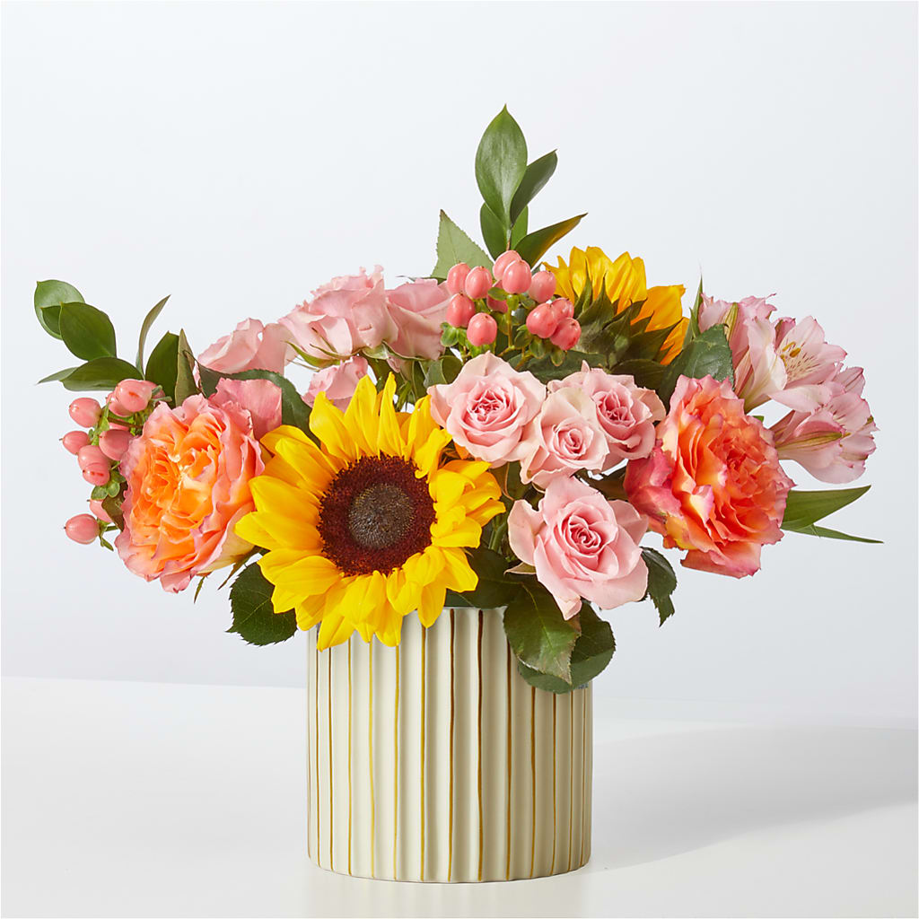Sun's Out Bouquet – Flowers By Roger Inc, Middletown OH