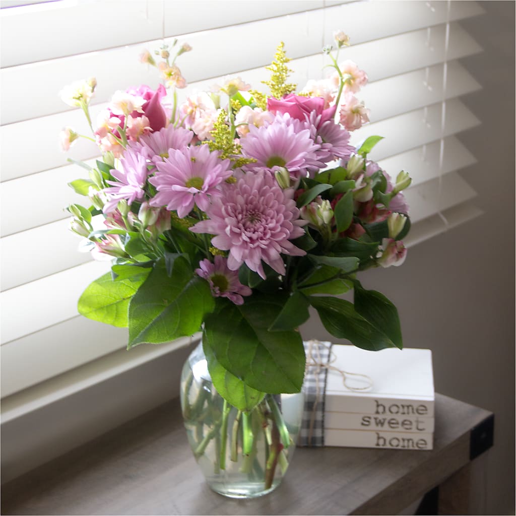 Pastel Tradition - A Florist Original – Flowers By Roger Inc, Middletown OH