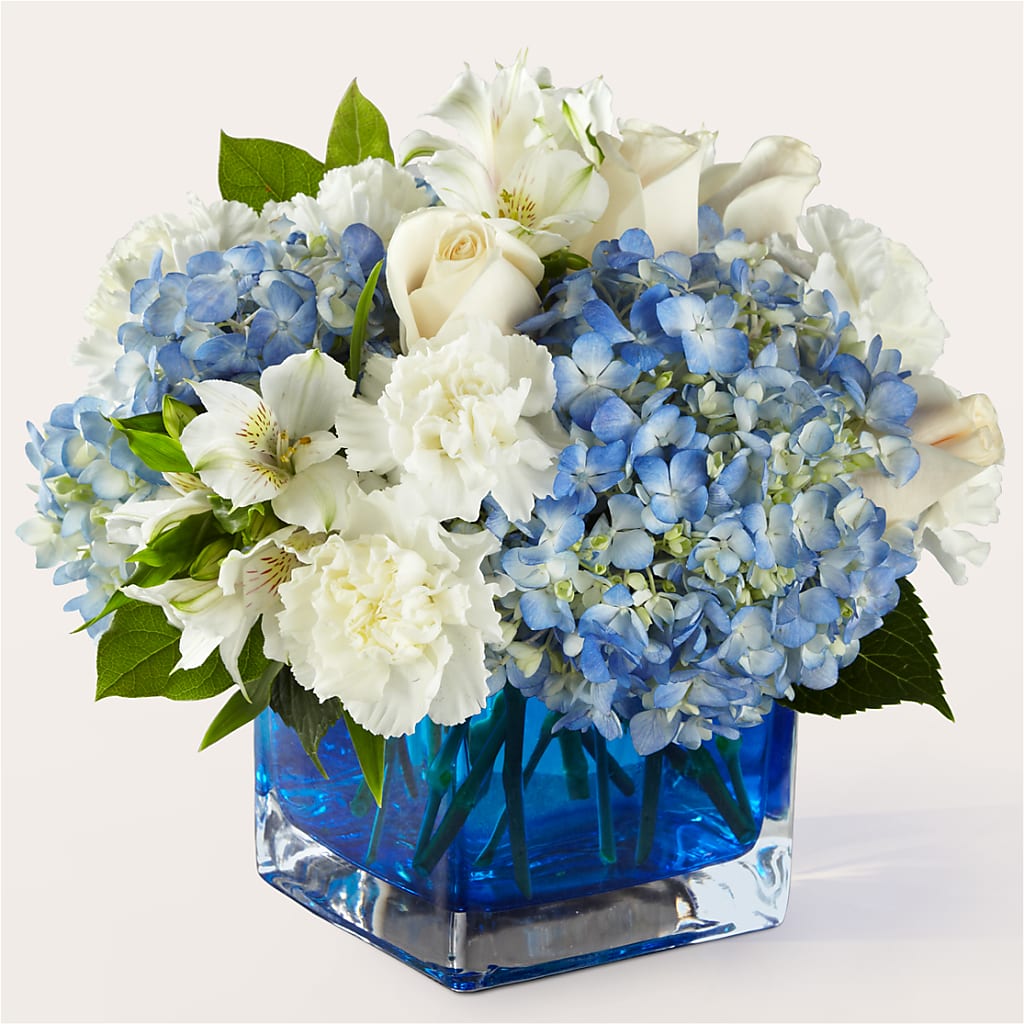 Soothing Waters Bouquet – Flowers By Roger Inc, Middletown OH