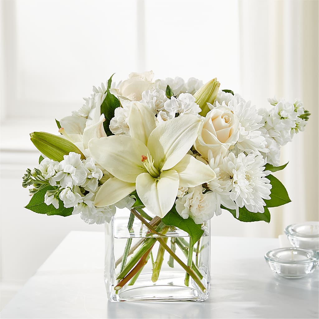 Gentle Breeze Bouquet – Flowers By Roger Inc, Middletown OH