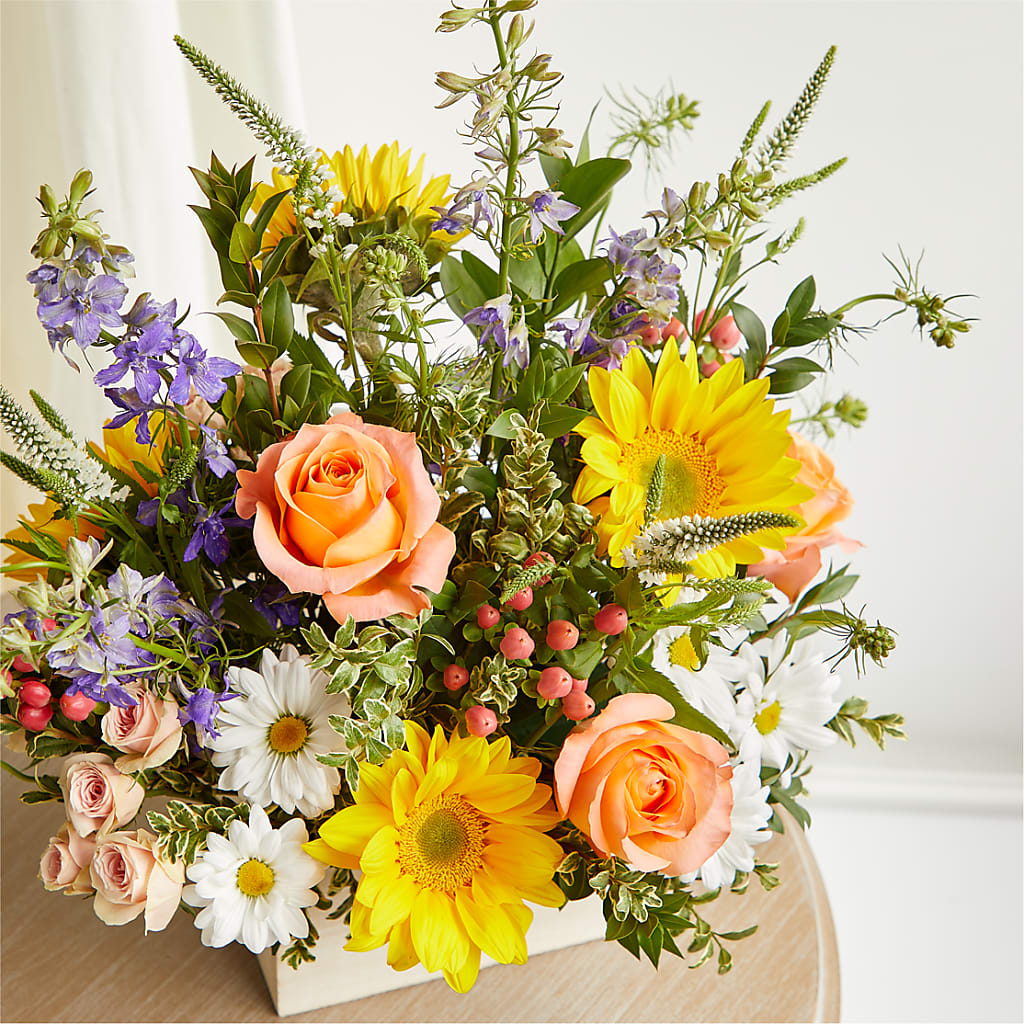 The Good Life Bouquet –  Flowers By Roger Inc, Middletown OH