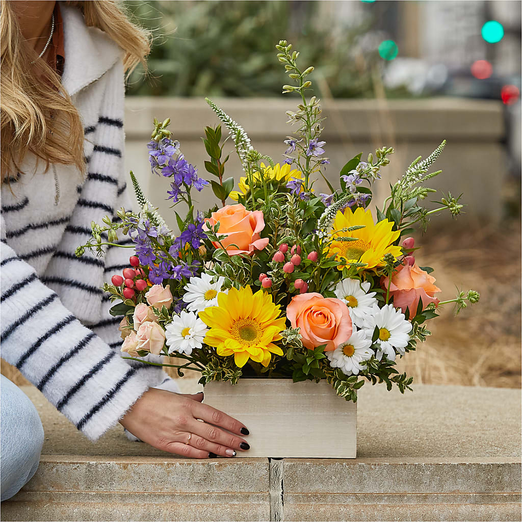 The Good Life Bouquet –  Flowers By Roger Inc, Middletown OH