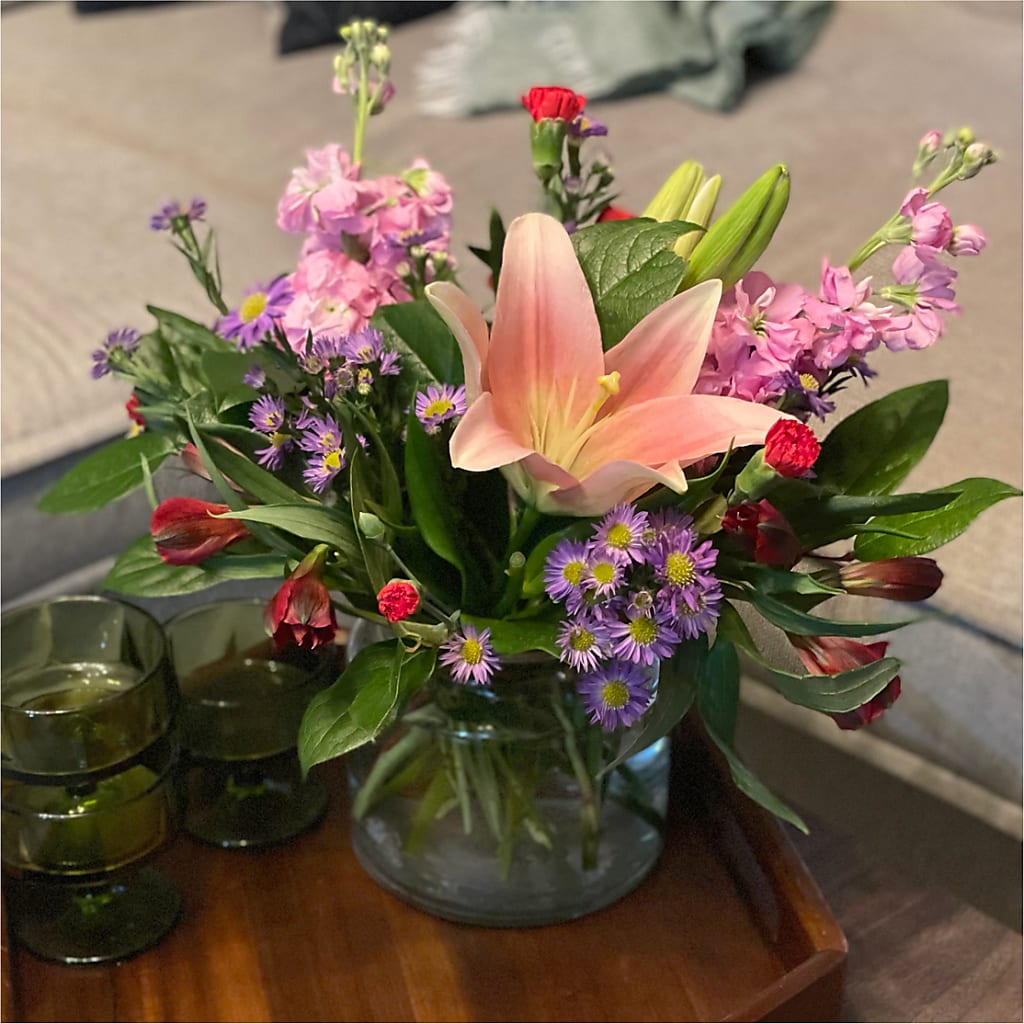Romantique Bouquet –  Flowers By Roger Inc, Middletown OH