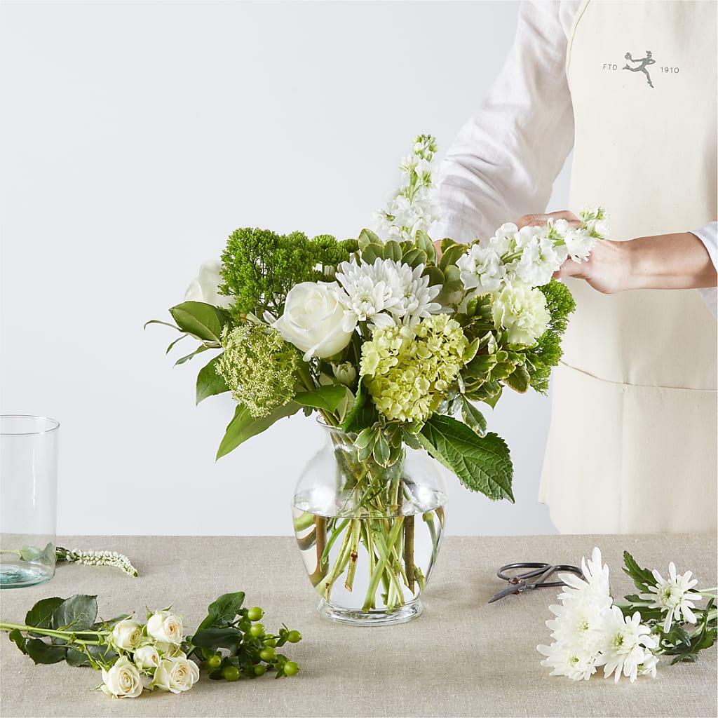 Irish Garden - A Florist Original –  Flowers By Roger Inc, Middletown OH