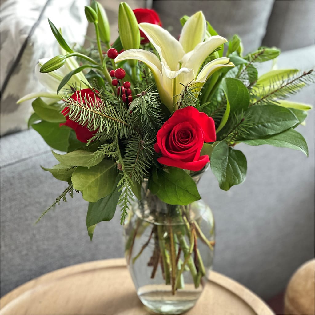 Sparkling Snowflakes Bouquet –  Flowers By Roger Inc, Middletown OH