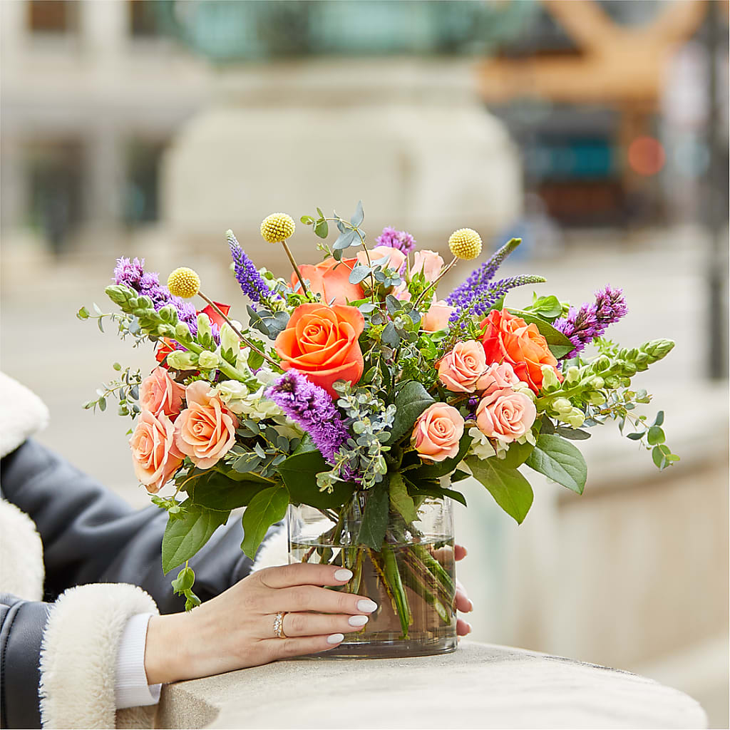 The Standout Bouquet –  Flowers By Roger Inc, Middletown OH