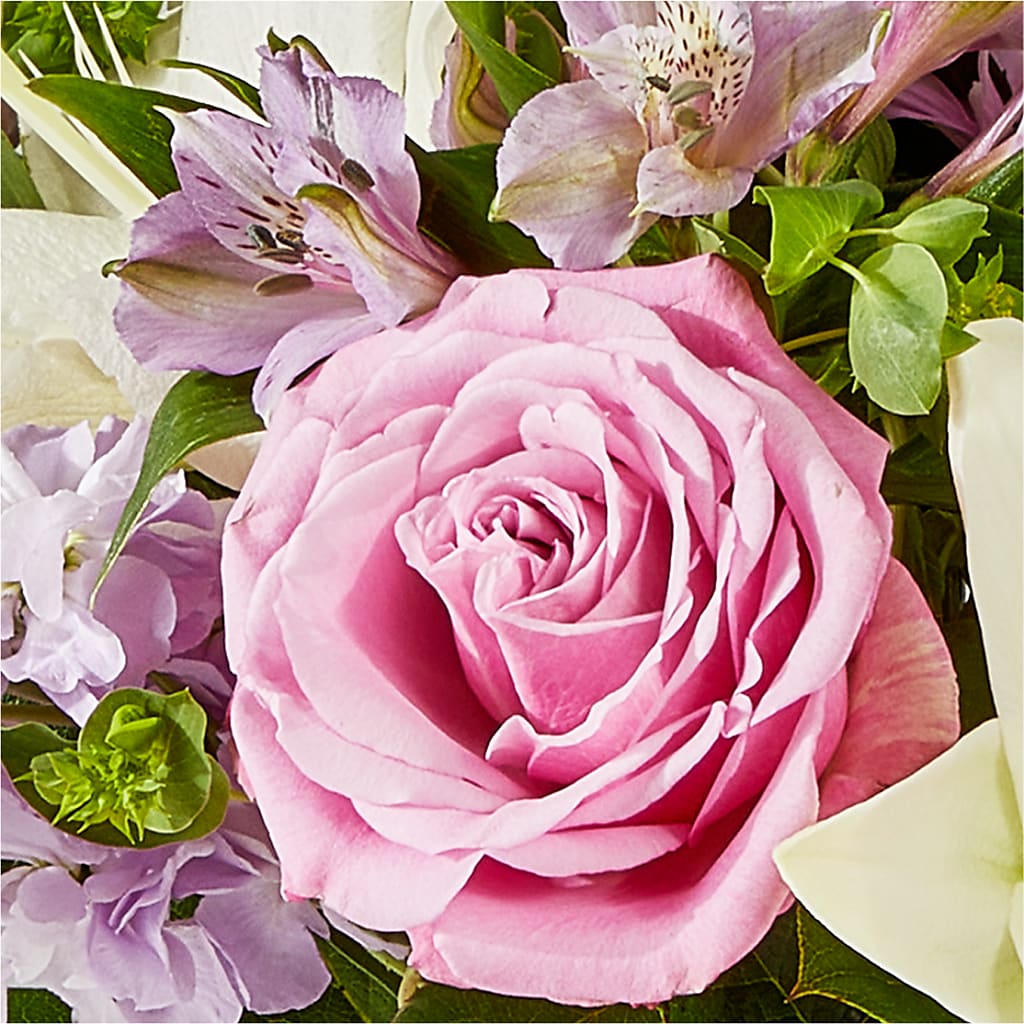 Daydreamer Bouquet –  Flowers By Roger Inc, Middletown OH