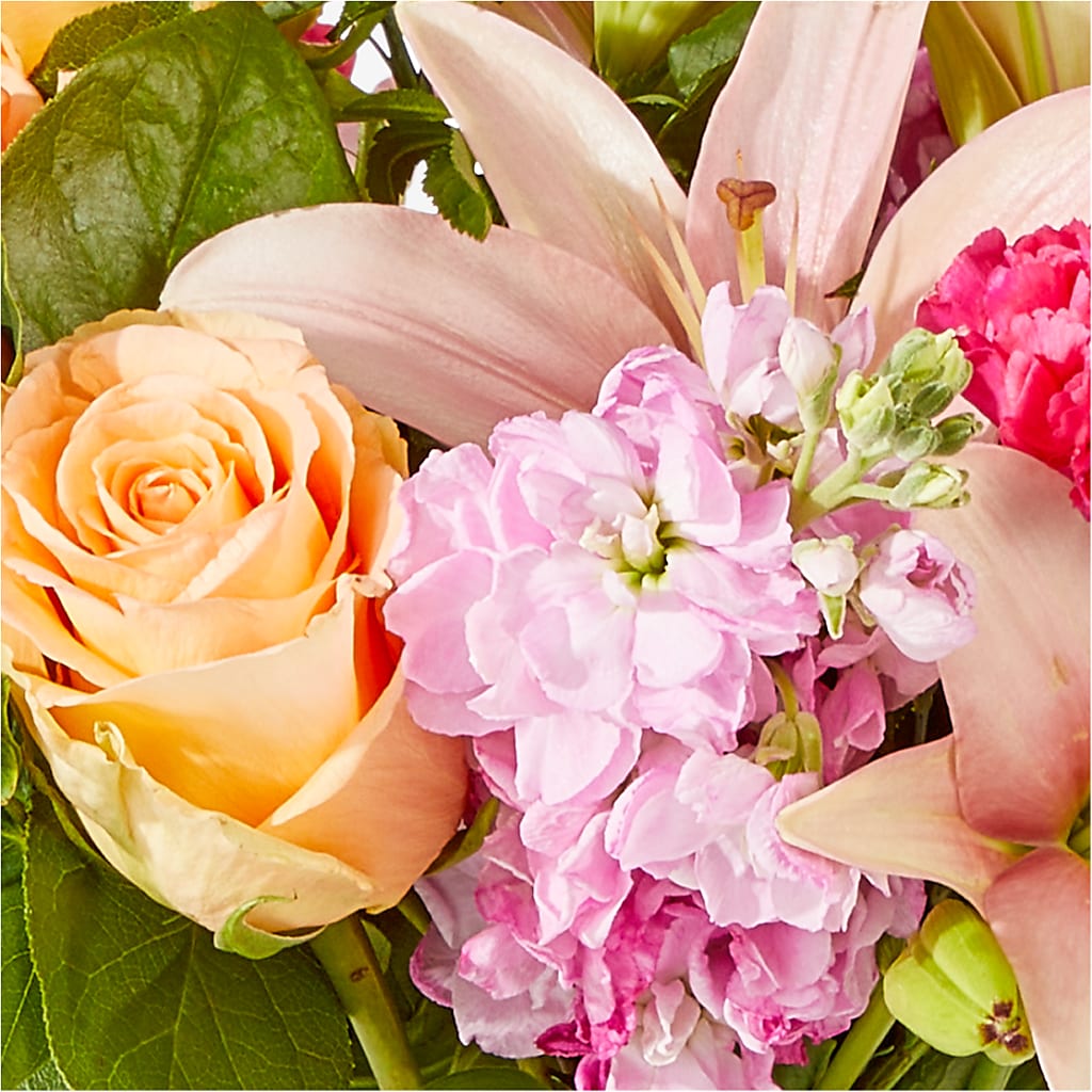 Bisous Bouquet –  Flowers By Roger Inc, Middletown OH