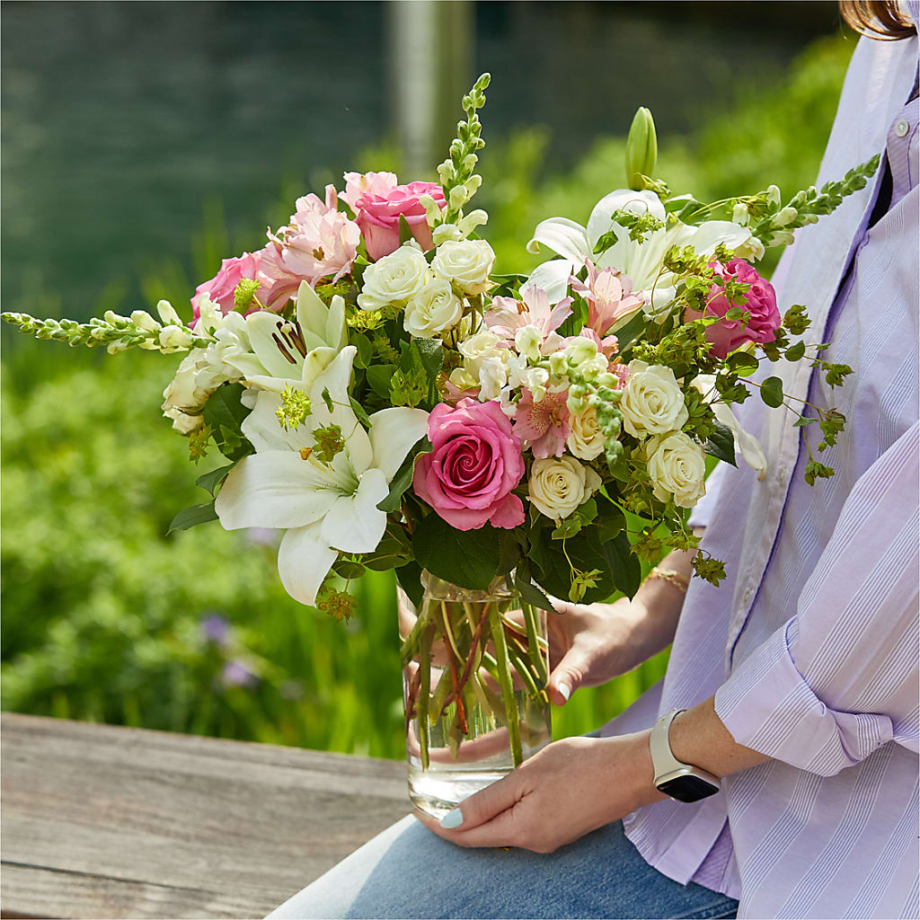 Fondly Bouquet –  Flowers By Roger Inc, Middletown OH